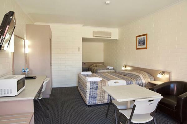 Pioneer Motel Goondiwindi Bagian luar foto