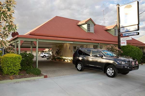 Pioneer Motel Goondiwindi Bagian luar foto